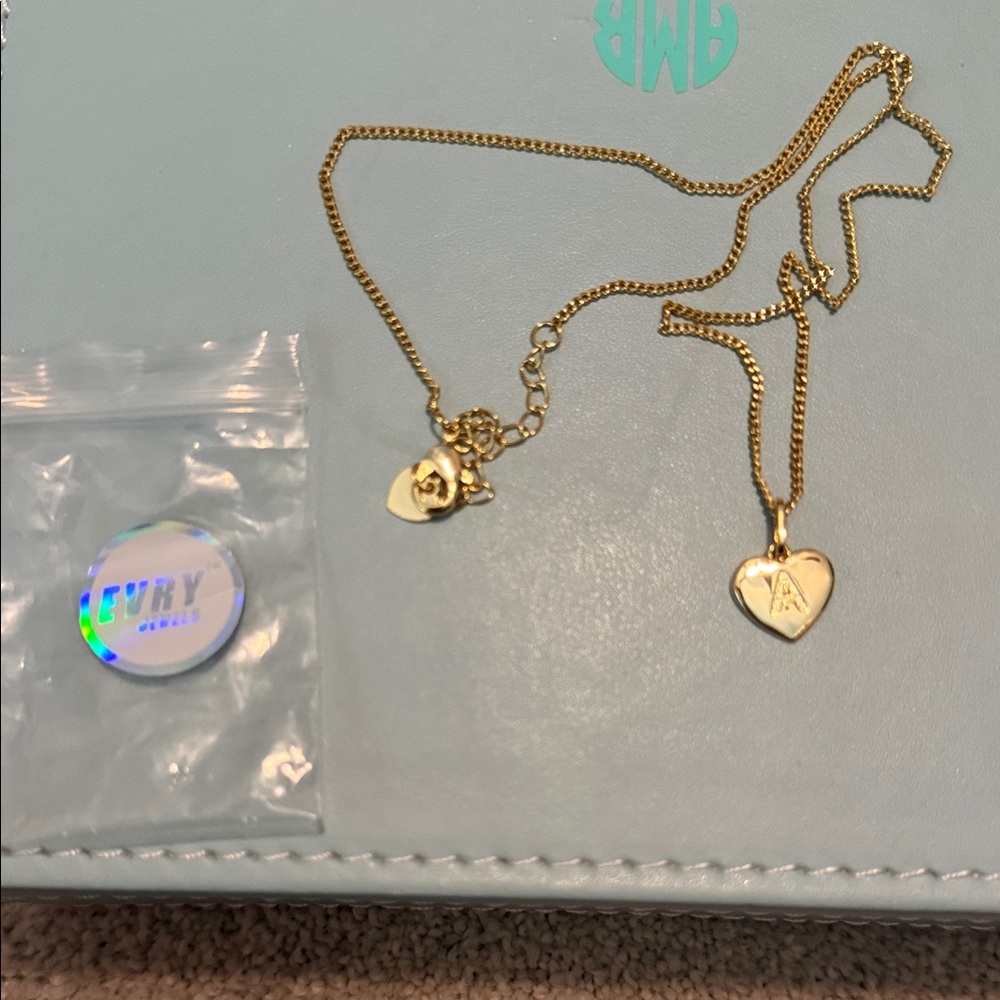 Evry Jewelry Gold Heart Pendant Necklace “A”